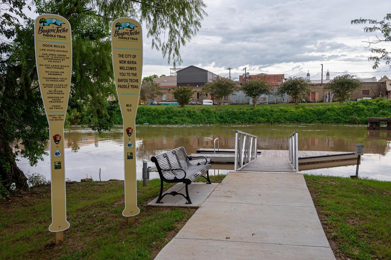 Chateau Royale, Pet Friendly, On Bayou, Downtown! New Iberia Exterior foto